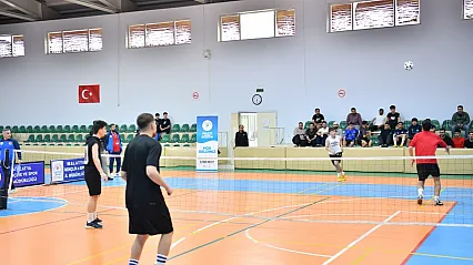 Yeşilyurt'ta Ayak Tenisi Heyecanı! Ödüllü Turnuva Başladı