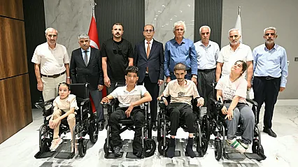 Yeşilyurt'ta Engelli Bireyler İçin Destek! Akülü Araçlar Teslim Edildi