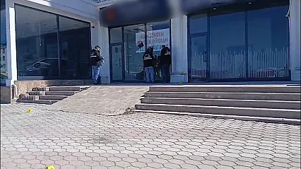 Yeşilyurt'ta Silah Sesleri! İş Yerine Pompalı Tüfekle Ateş Açıldı