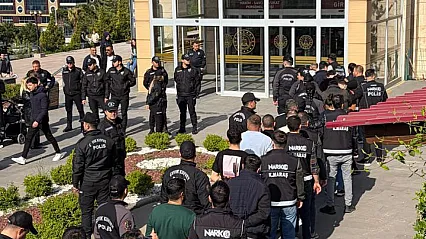 Zehir Tacirlerine 5 İlde Büyük Darbe ! Kahramanmaraş Merkezli Baskında Onlarca Tutuklama