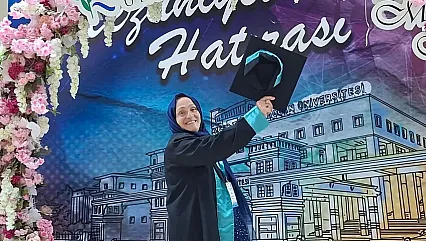 2018'de Kanseri Yendi, 64 Yaşında Üniversite Hayalini Gerçekleştirdi