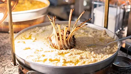 Çin'den Afyon'a Lezzet Köprüsü! 12 Saat Bekleyen O Tat İçin Geldiler