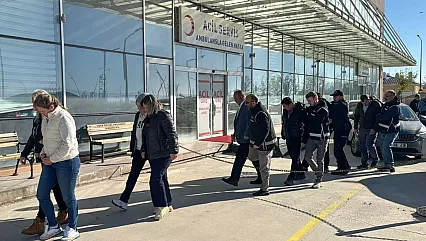 Eşme Belediye Başkanı Adliyeye Sevk Edildi Sevkteki O Görüntü Gündem Oldu