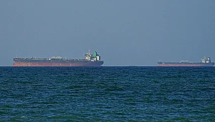 Hürmüz Boğazı'nda Son Durum! Ateşkes Var Ama Trafik Kilit!