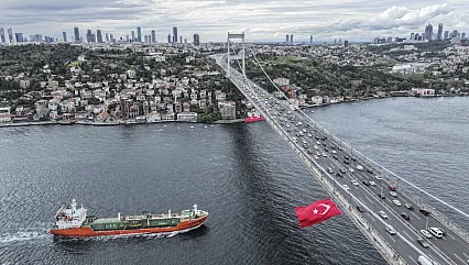 İstanbul Boğazı'nda Dev Trafik!  İlk Altı Ayın Deniz Ticareti Bilançosu Netleşti
