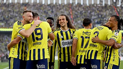 Kadıköy'de Tarihi Gece! Tabeladaki Skoru Görenler Gözlerine İnanamadı
