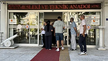 KPSS Lisans Sınavı Başladı! 1 Milyon 708 Bin Adayın Sınav Maratonu Başladı