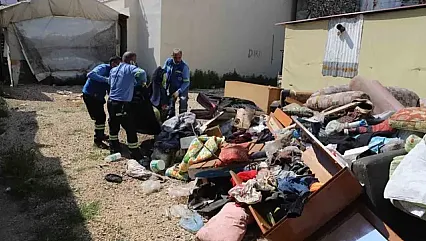 Mersin'de Esrarengiz Çöp Ev Sahipleri Öldü! İçinden Çıkanlar Ağızları Açık Bıraktı