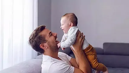 Müjde Geldi: Babalık İzni 10 Güne Çıktı