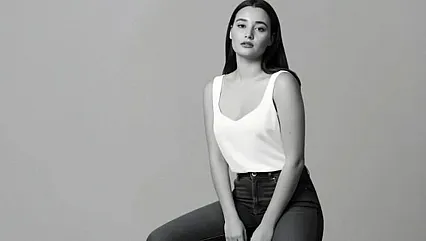 Uşak Belediyesinin Genç ve Başarılı İletişim Uzmanı Seher Akay Kimdir?