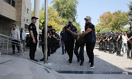 10 Yıldır Aranan FETÖ Firarisinin Ablasına Operasyon!