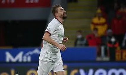 Galatasaray, Fenerbahçe Ve Beşiktaş Forması Giymişti! Caner Erkin Futbola Veda Etti