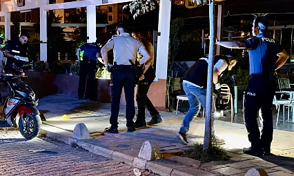 Malatya'da Gece Yarısı Silahlı Saldırı! Kafeye Kurşun Yağdırdı, İşletme Sahibi Yaralandı