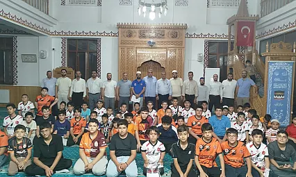 Malatya'da Kur'an Kursu Öğrencilerine Veda! Hediyeler ve Sürprizler Yüzleri Güldürdü