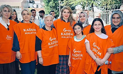 Malatya'da Örnek Organizasyon! Geri Dönüşüm İçin Fırçalar Aynı Hedefte Buluştu