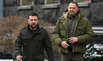 Ukrayna'da Siyasi Deprem: Zelenski, Yermak'ın İstifasını Açıkladı – Yolsuzluk Soruşturması Ülkeyi Sarstı