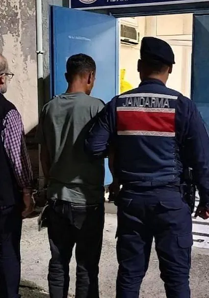 Adana'da Sahte Polis Kabusu! Yaşlı Çiftin Milyonluk Altınlarını Çaldılar