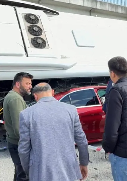 Bartın'da Öğrenci Otobüsü Otomobilin Üzerine Devrildi! 46 Yaralı