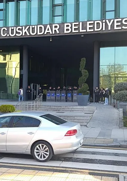 Üsküdar Belediye Başkanı ve 5 Kişi Gözaltında