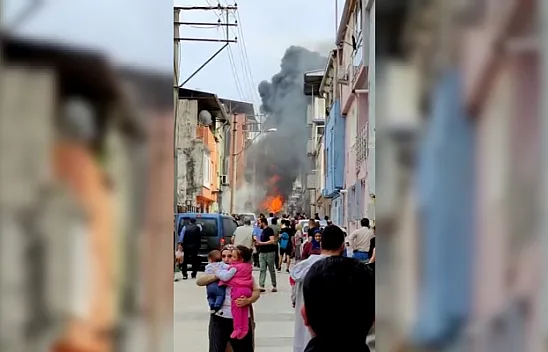Bursa'da evlerin arasına uçak düştü !