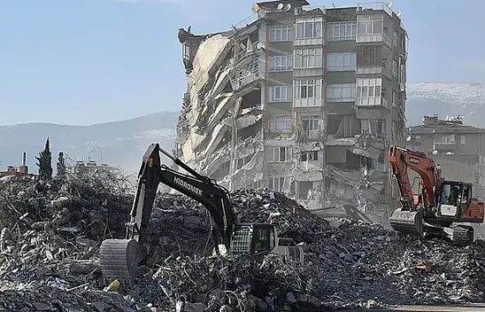 Bakan Şimşek, 'Deprem Bölgesine Uluslararası Finansman Akışı Hız Kesmeden Devam Ediyor'