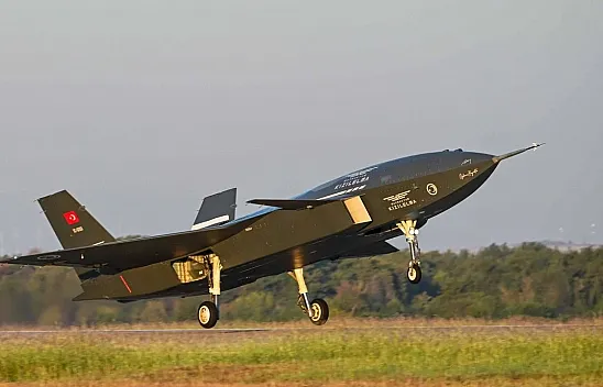 İnsansız savaş uçağı KIZILELMA'dan kritik adım