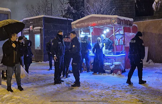 Malatya'da Bıçaklı Kavga! Kadın Şüpheli Gözaltında, Yaralılar Var!