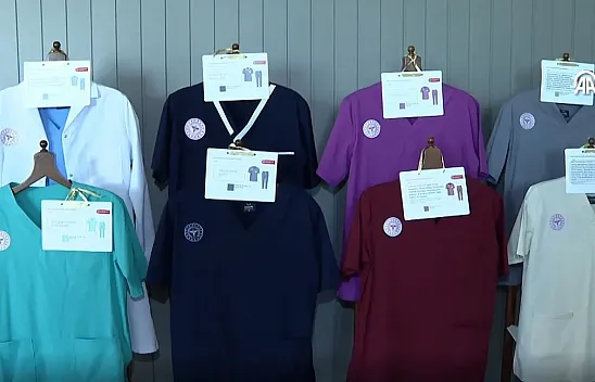 Sağlıkta Yeni Dönem Başlıyor: Hemşireler Lacivert, Ebeler Mürdüm Giyecek