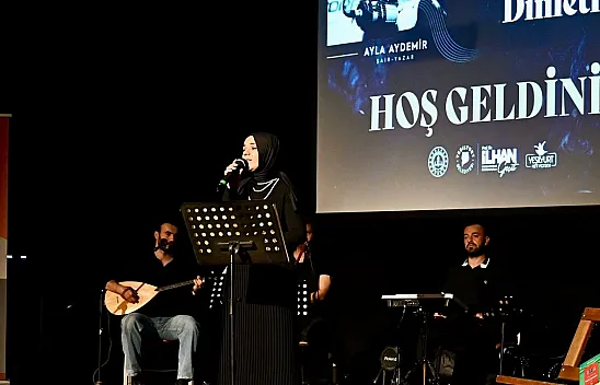 Yeşilyurt'ta Ayla Aydemir'in Dizeleri Sanatseverleri Büyüledi