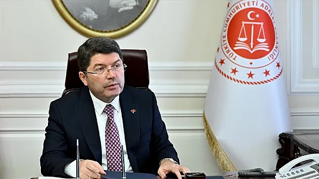 11. Yargı Paketi'nden Sert Yaptırımlar: Düğünde Havaya Ateş Açanlar ve Trafikte Yol Kesenler İçin Cezalar Ağırlaşıyor