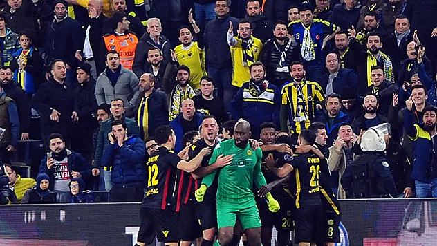 Evkur Yeni Malatyaspor deplasmanda mağlup oldu: 3-2