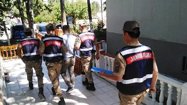 Aranan şahıs gerçekleştirilen operasyon ile gözaltına alındı!