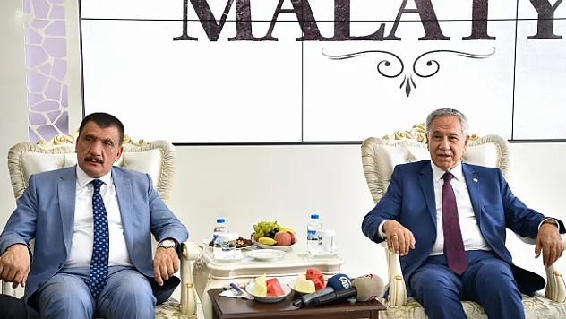 Arınç'tan Başkan Gürkan'a Övgü