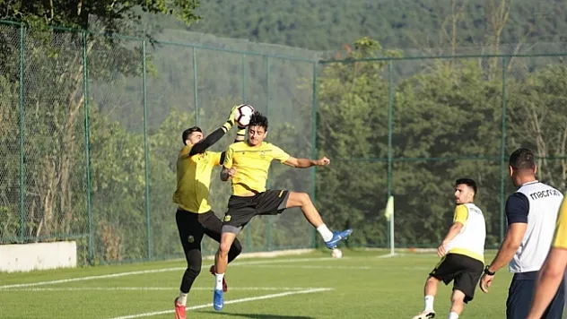 Berk, Adana Demirspor ile, Ertaç Gençlerbirliği ile anlaştı!
