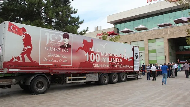 Cumhuriyet Tırı Malatya'ya geldi
