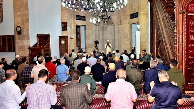 Sabah Namazında Mehmetçik için dualar edildi