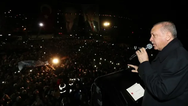 &quotDevrim otomobiline karşı çıktınız bu da devrin otomobili&quot