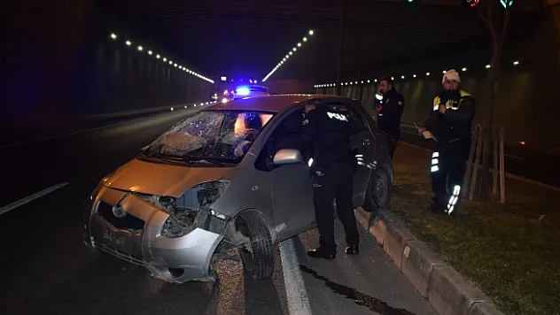 Malatya'da korkunç kaza! Ağaçları devirip karşı şeride geçti...