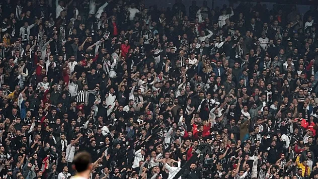 Tribünlerden Sergen Yalçın'a: 'Takımı ayağa kaldır'
