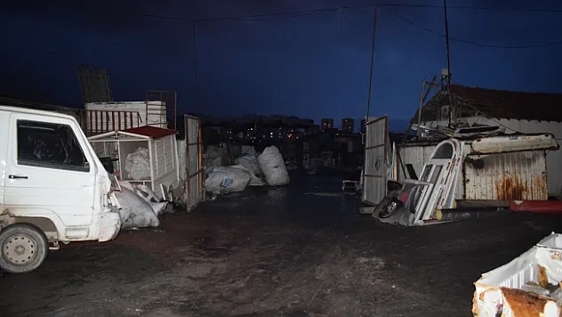 Kavgada silahlar konuştu: 1 kişi kurşunların hedefi oldu!
