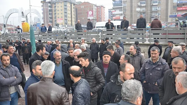 Tütüncüler verilen cezayı protesto etti!