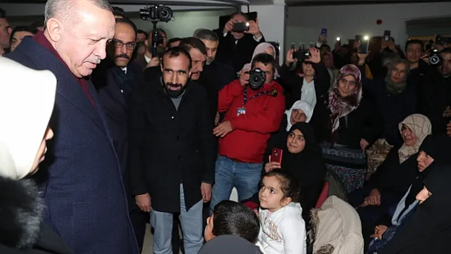 "Vatandaşları geçici çadırlardan kurtarıp kalıcı konutlara alacağız'