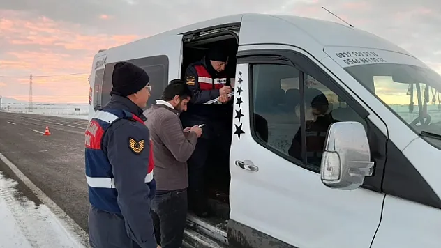 Tüfekle kendini vuran korucu hayatını kaybetti!