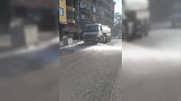 Mahallelerde dezenfekte çalışmaları devam ediliyor