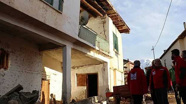 Malatya'da 10 bin 837 ev hasar tespiti için bekliyor