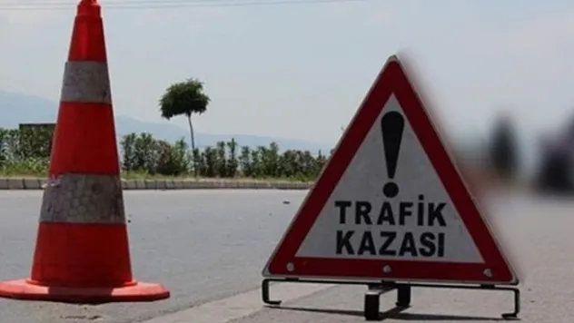 Otomobil ile kamyon çarpıştı: 1 ölü, 3 yaralı