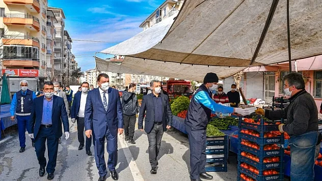 Başkan Gürkan'dan pazar esnafına uyarı!