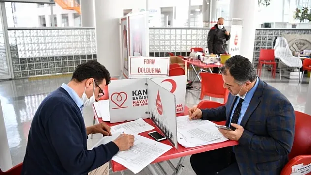 Büyükşehir Belediyesi'nden kan bağış kampanyasına destek!