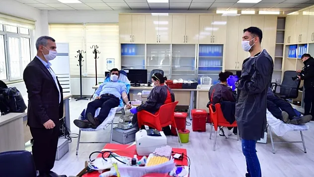 'Kan Ver Hayat Kurtar' kampanyasına destek
