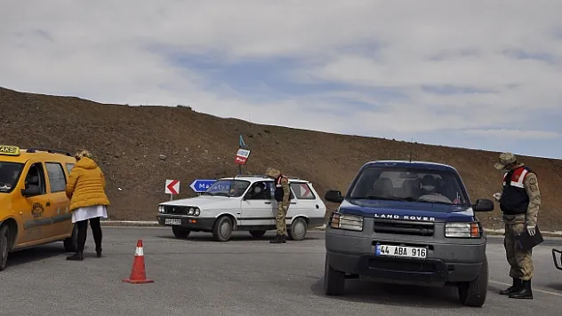 Malatya'dan il dışına çıkmak isteyen 12 bin kişiden 2 bin 382'sine izin verildi!